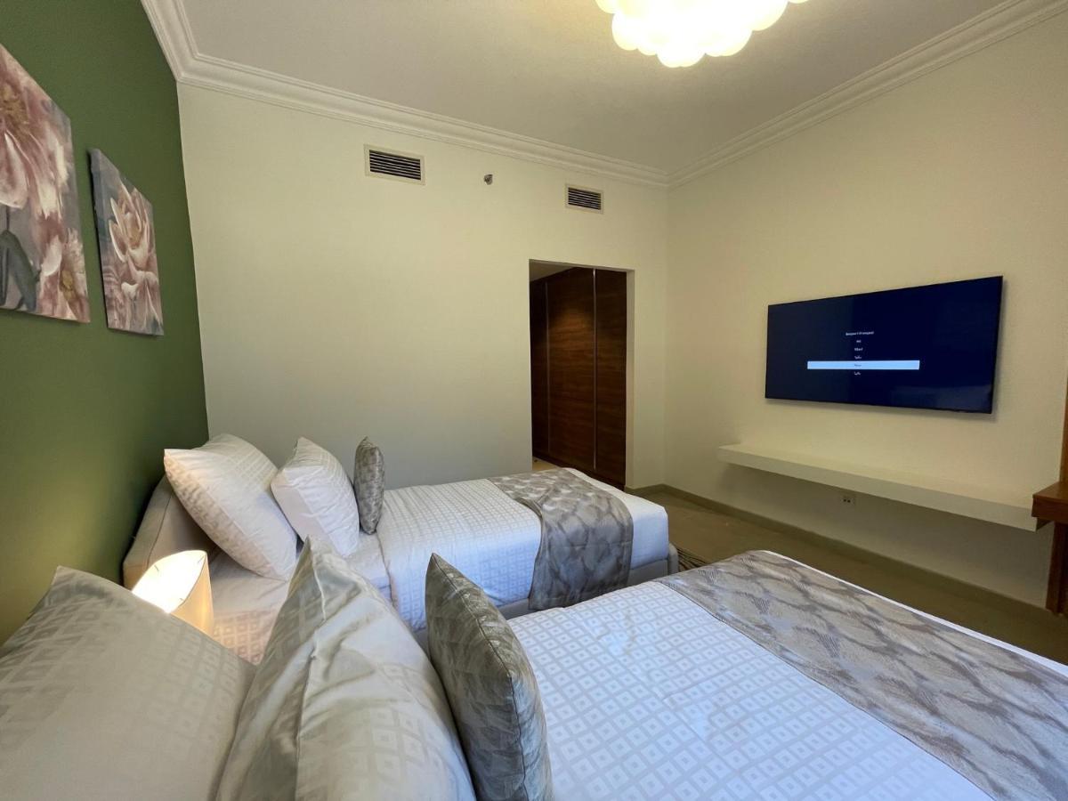 Goodwood Suites Homes Vacation Дубай Экстерьер фото